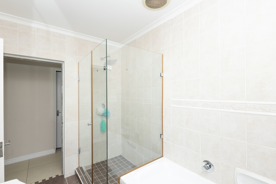 4 Bedroom Property for Sale in Flamingo Vlei Western Cape